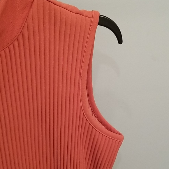 Marc New York Sleeveless Mock Neck in Size Large - Picture 6 of 10